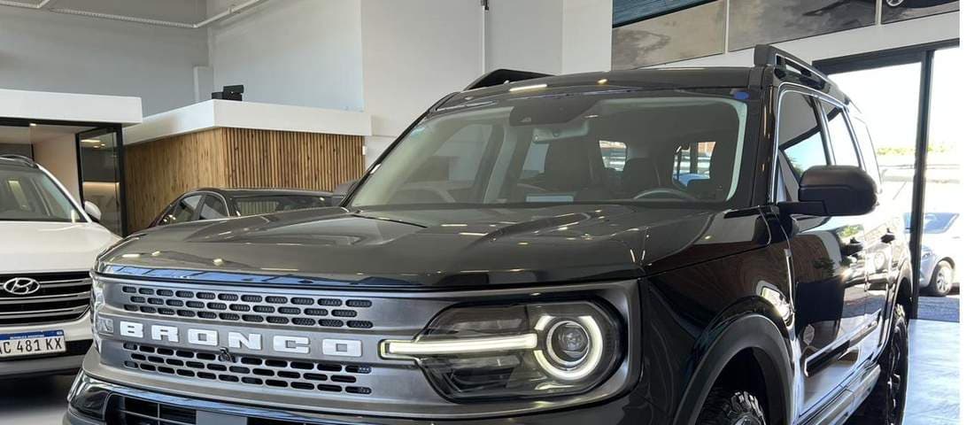 Salón LUMAT Automotores